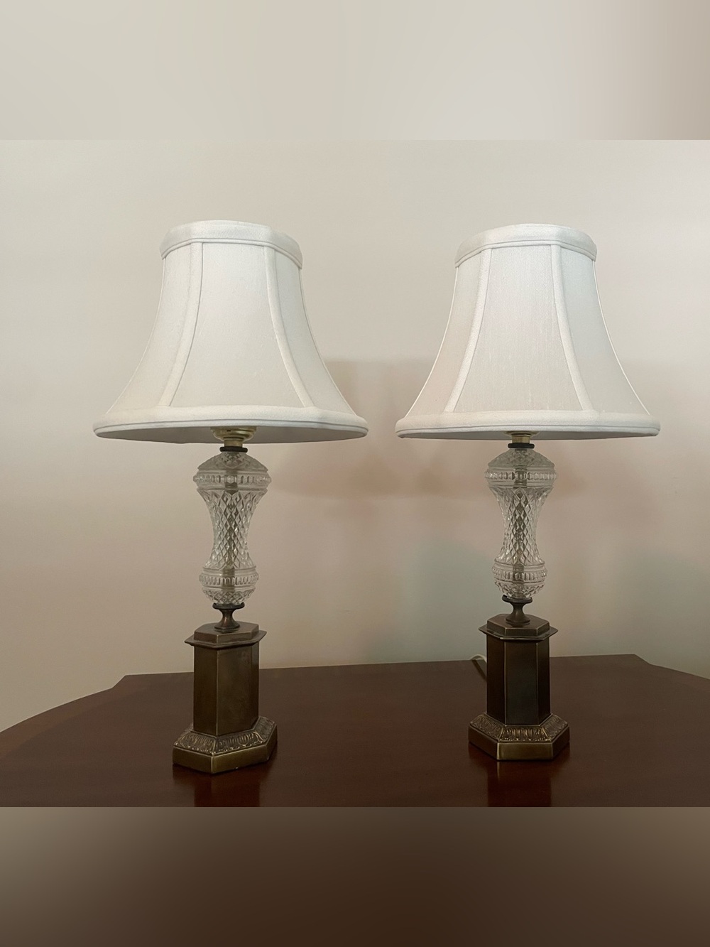 Set of two accent lamps